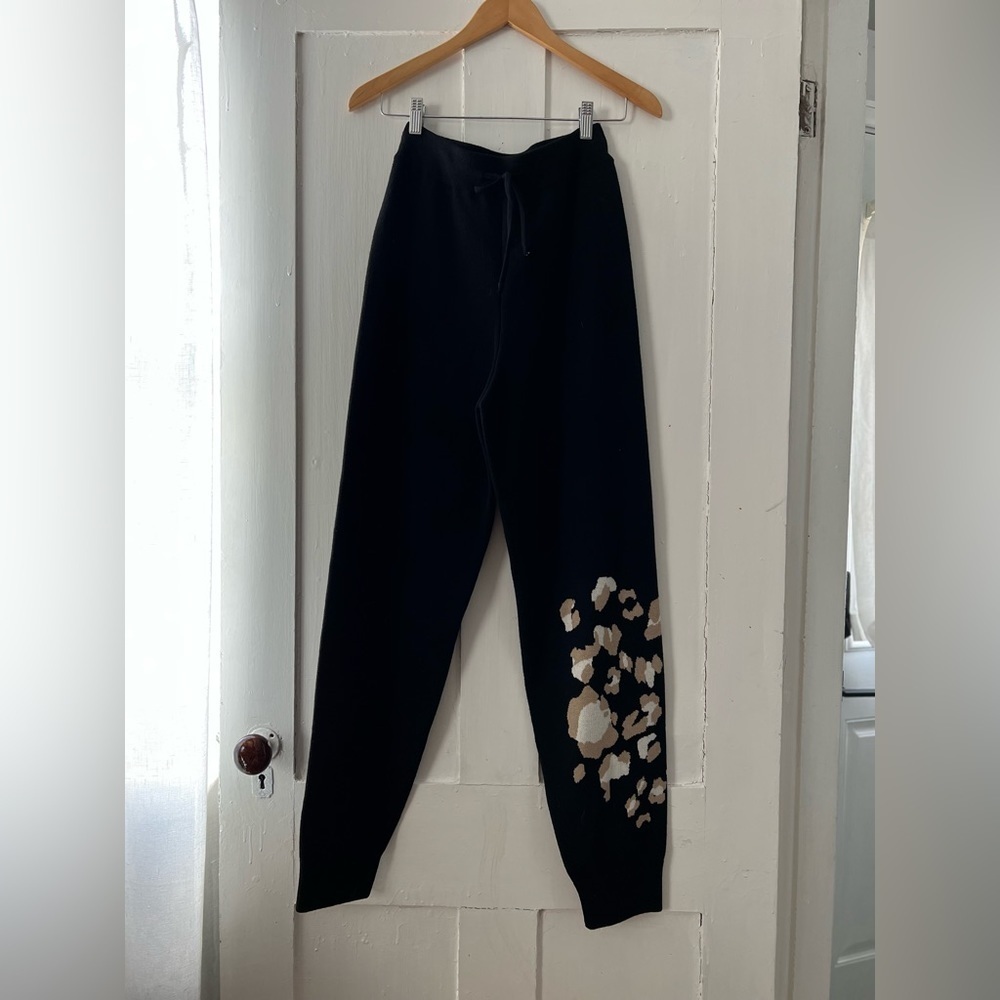 Camouflage Couture NEW Knit High Waisted Black Animal Print Jogger Size Small